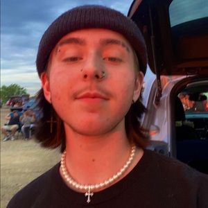 Meet your Posher, Titus